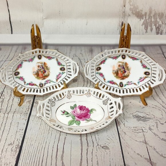Porcelain Dish Germany Courting Couple Reticulated Lattice Trinket 5" Set Of 3 - Picture 1 of 16